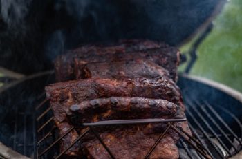 Primo vs Kamado Joe – Which Grill Brand Is Better?